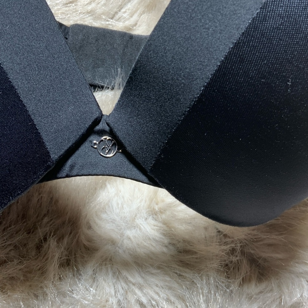 Victoria's Secret Sleek Black Bra - Picture 3 of 9